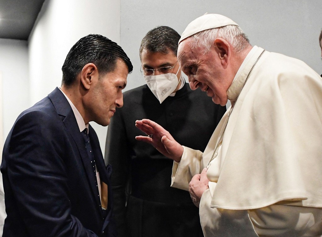 Pope Francis meets Alan Kurdi's father