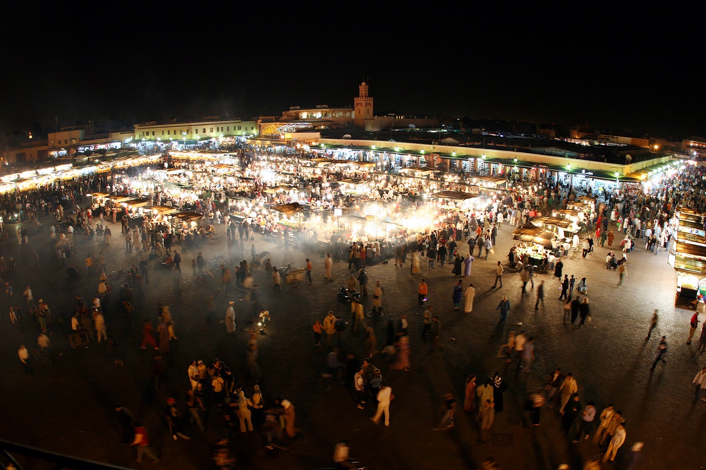 Place Jemaa el-Fna (Marrakech), théâtre d’un attentat attribué à l’organisation Al-Qaïda qui a fait 17 morts et 20 blessés de nationalités différente le 28 avril 2011 (AFP)