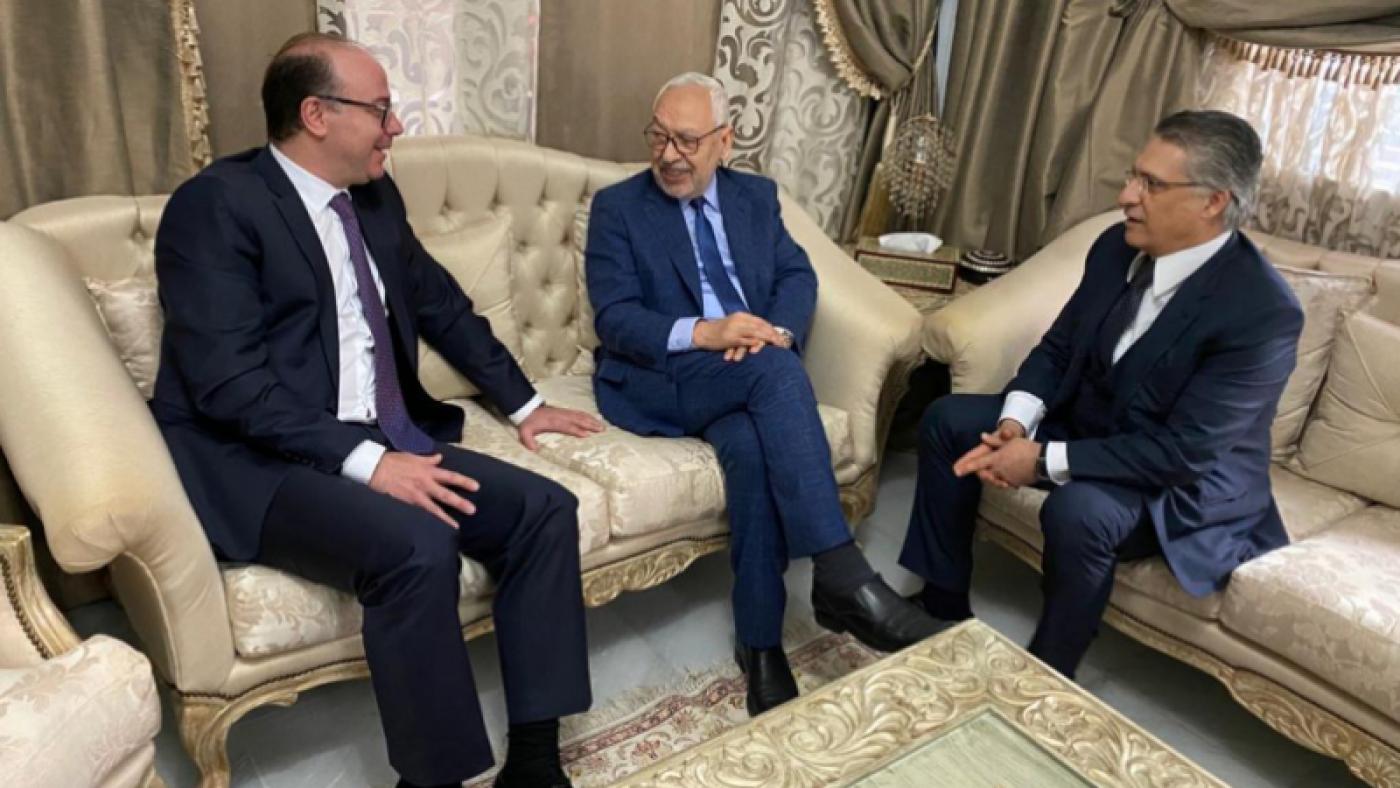  La rencontre entre Elyes Fakhfakh, Rached Ghannouchi et Nabil Karoui, fixée par cette photo le 6 février, avait suscité beaucoup de commentaires sur les alliances en cours (Twitter)