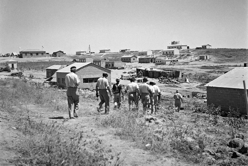 Un kibboutz dans le nord du Néguev, à l’été 1946 (AFP)