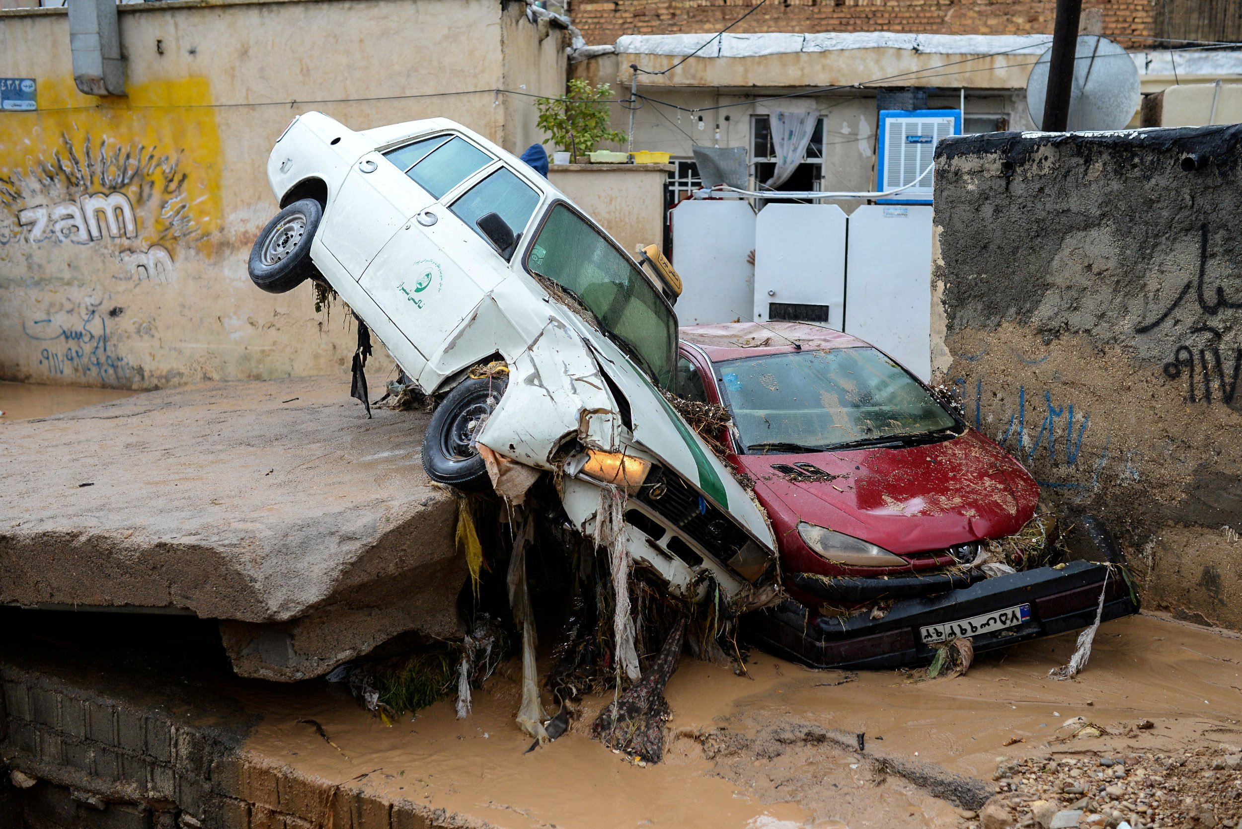 Les récentes inondations ont fait au moins 70 morts et plus de 500 blessés (Reuters)
