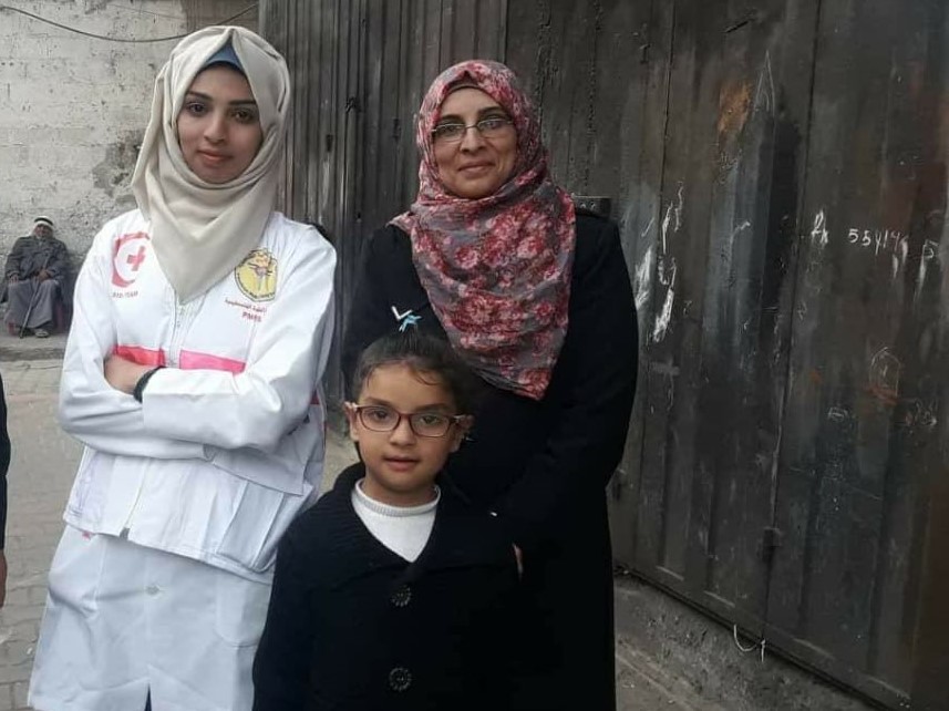 Razan Najjar and her mother, Sabreen, in Gaza (courtesy of Sabreen al-Najjar)