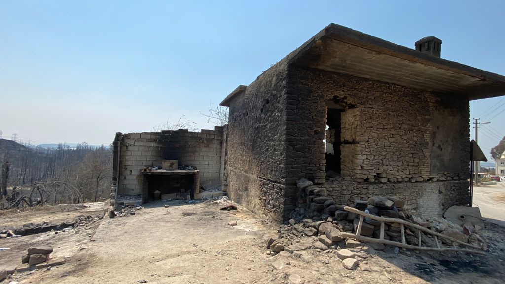 A burned house in Kalemler village (MEE/Yusuf Selman İnanc)