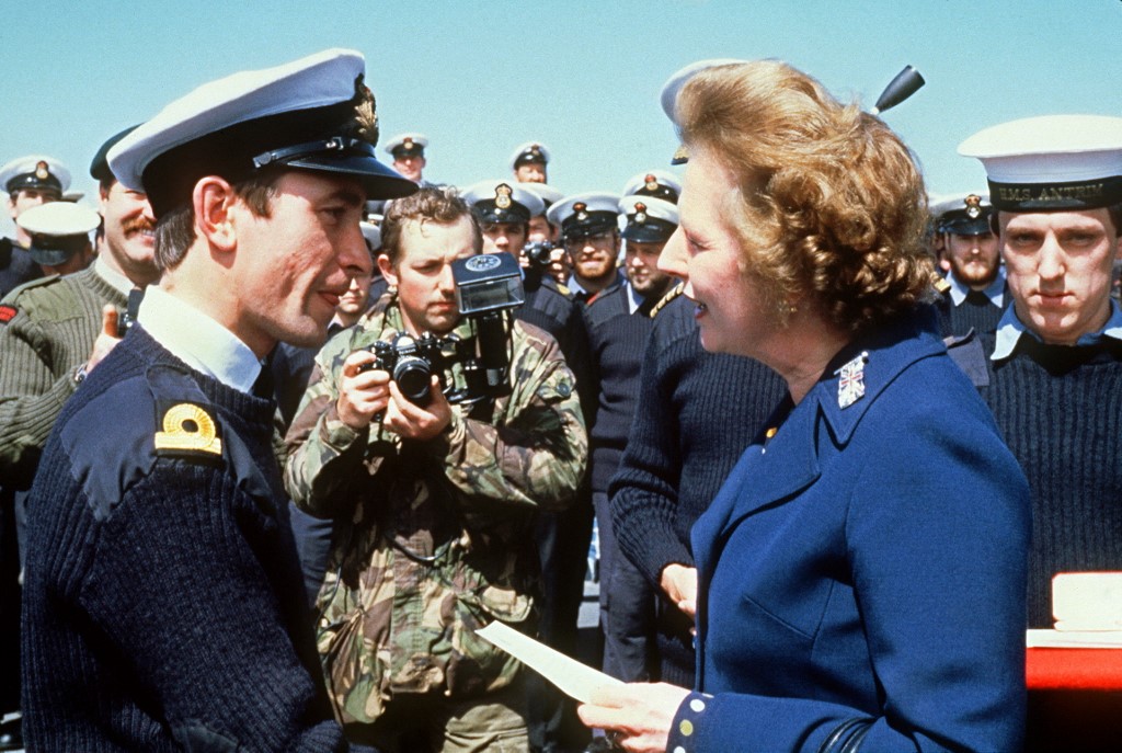 British Prime Minister Margaret Thatcher meets personnel aboard HMS Antrim, 8 January 1983, during a visit to the Falkland Islands (AFP)