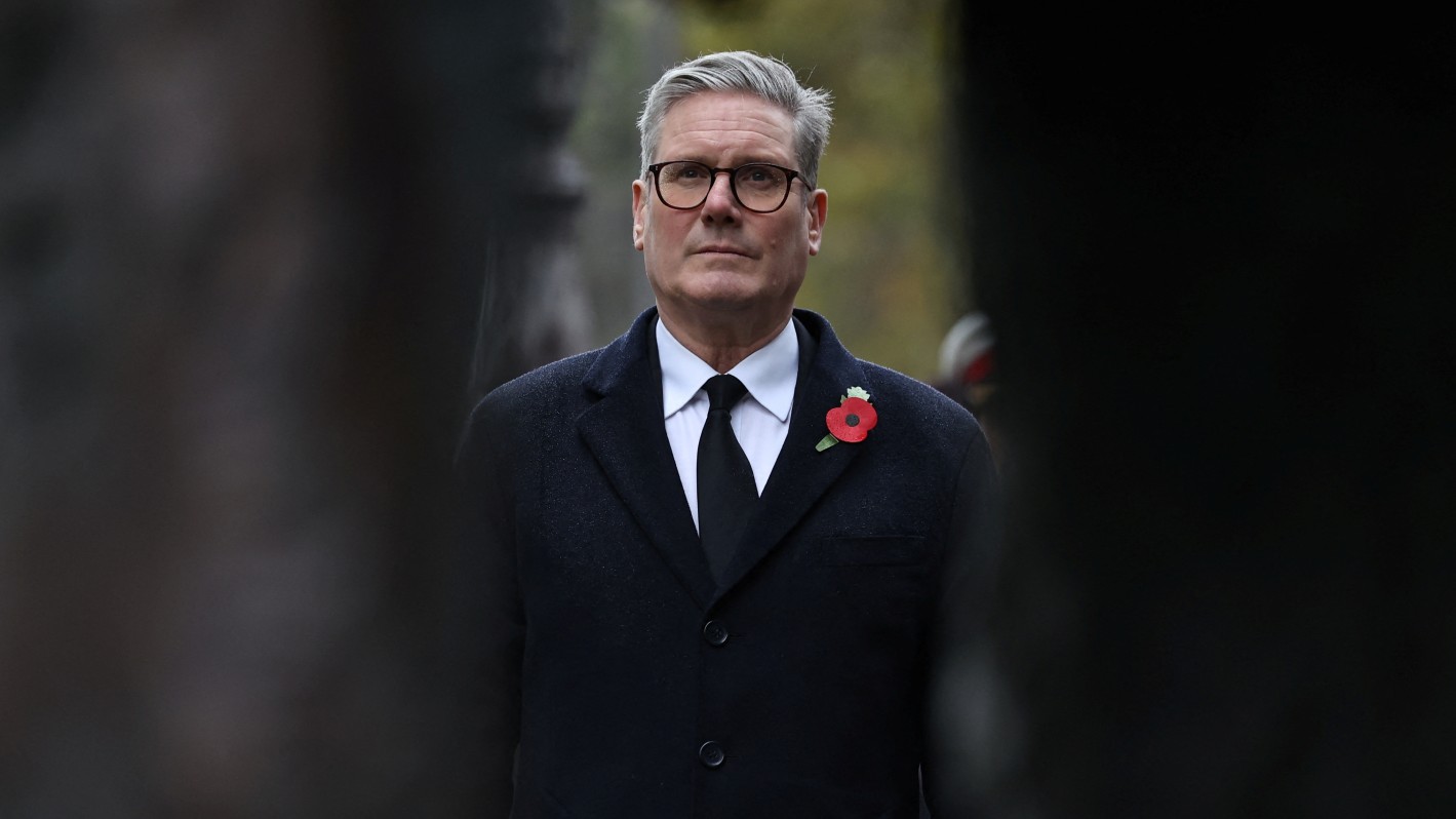 French President Emmanuel Macron and British Prime Minister Keir Starmer attend a wreath-laying ceremony in front of the statue of Winston Churchill during commemorations marking the 106th anniversary of the WWI Armistice, in Paris, France, 11 November 2024. 