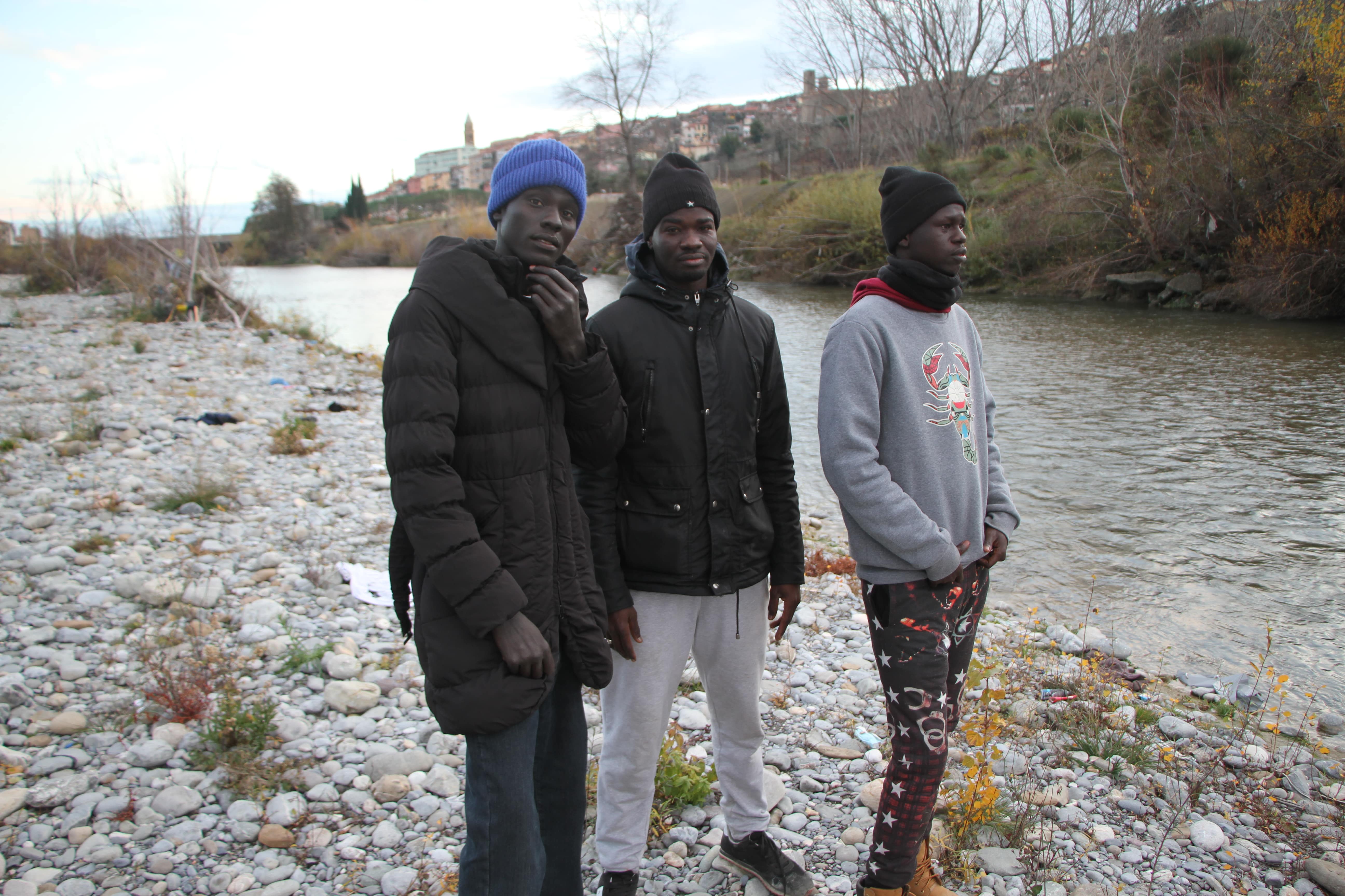 italy-france-border-refugees-dec-2021-mee