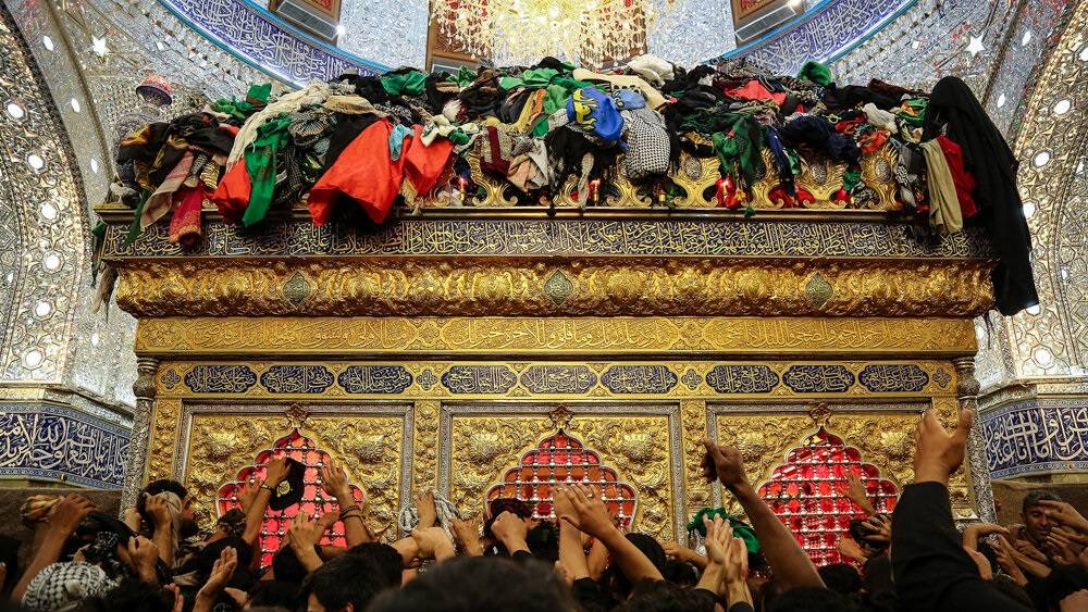 Des chiites se rassemblent autour de la tombe de l’imam Hussein (Creative Commons)