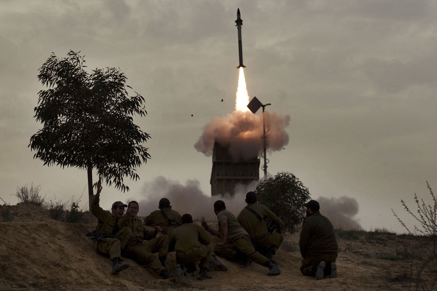 Lancement d’un missile par le Dôme de fer, en 2012 (AFP)