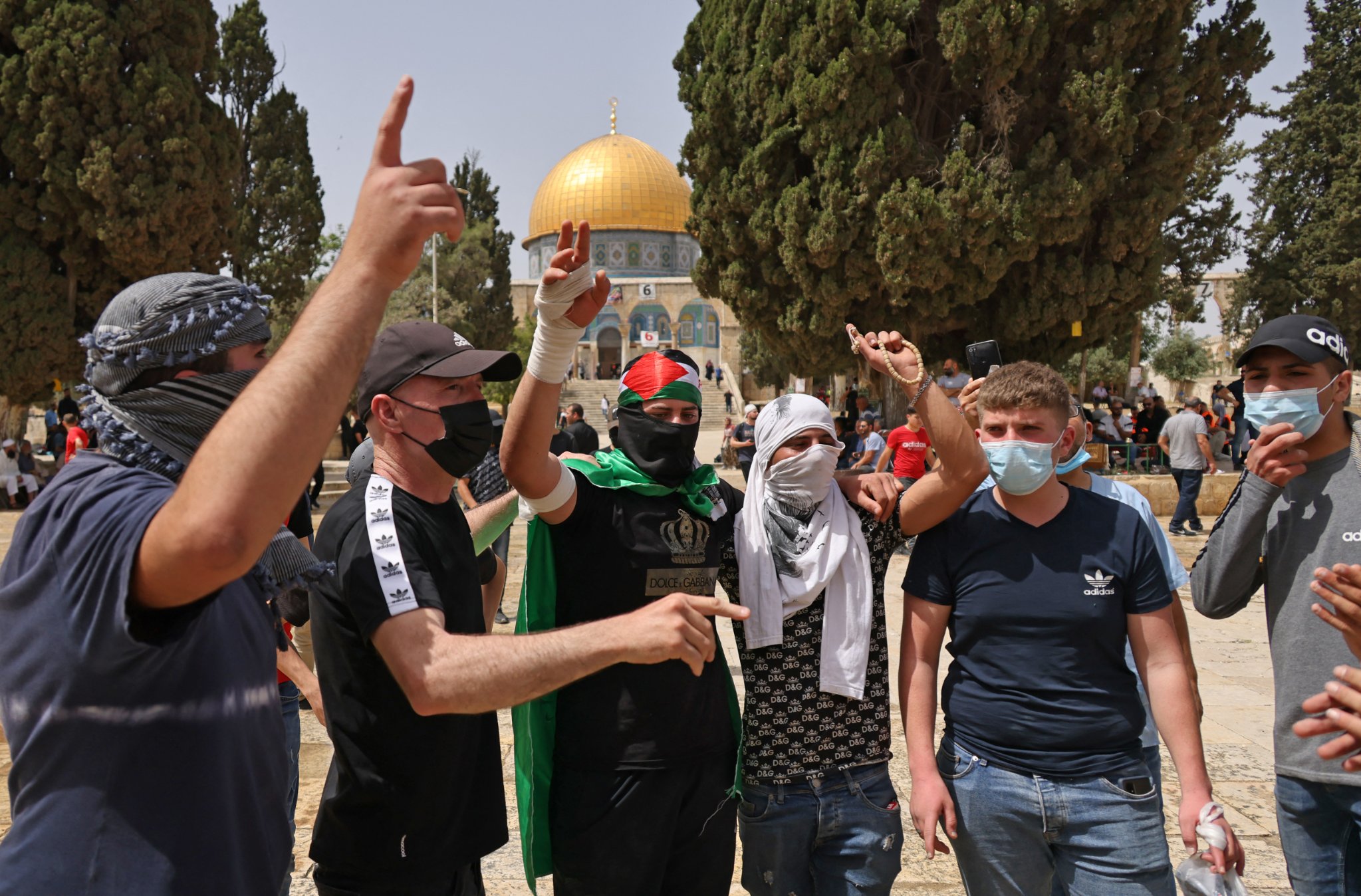 Palestinian protestors in Jerusalem (AFP)