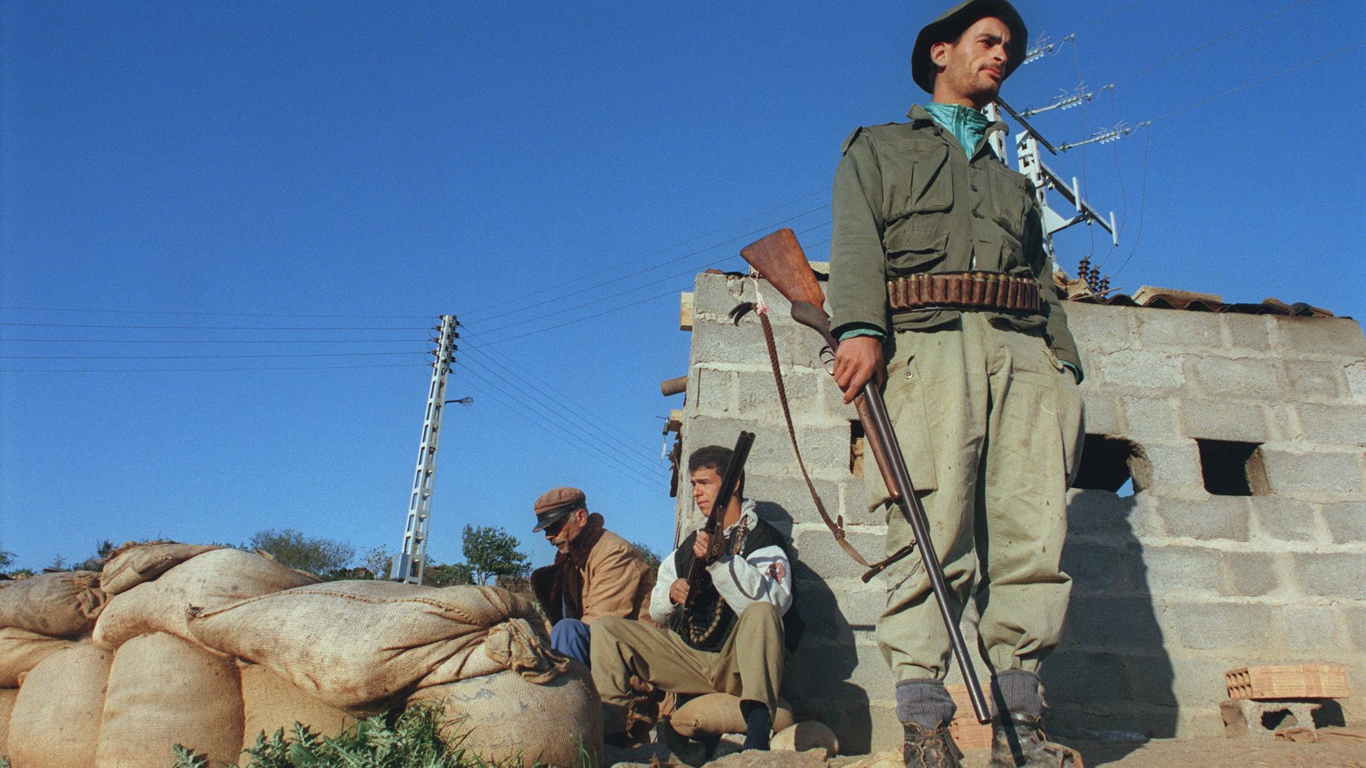kabyle-village-guards-afp