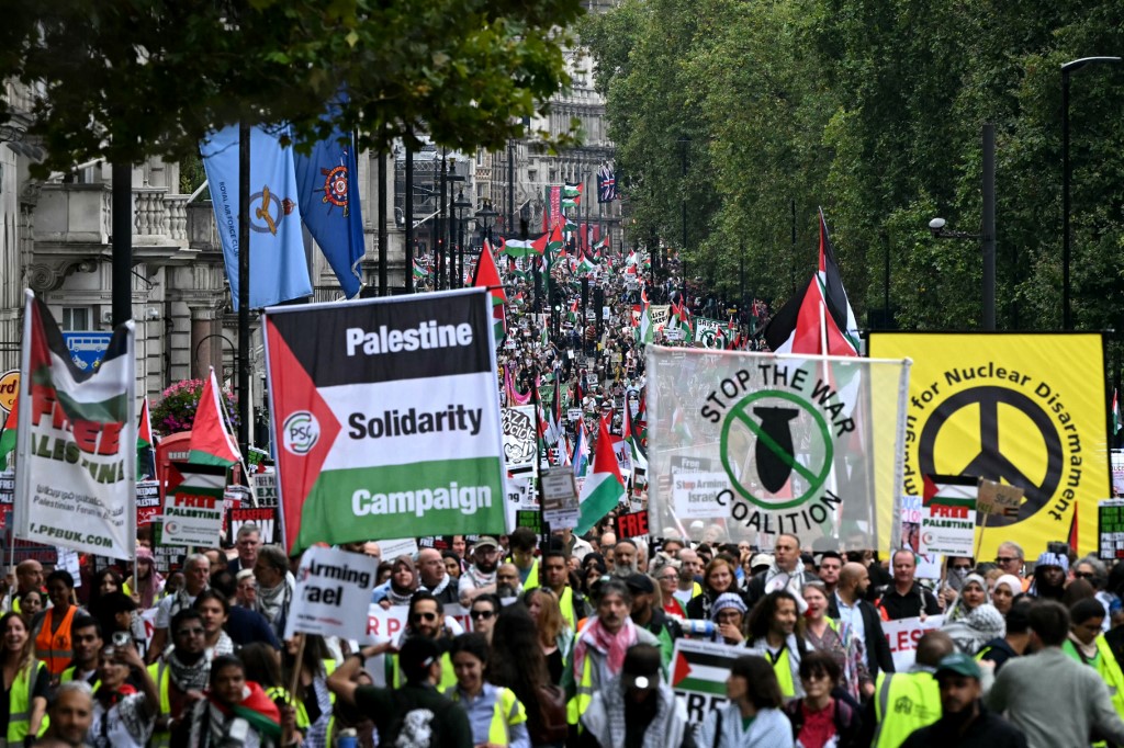 Pro-Palestinian supporters march through London during a National Day of Action for Palestine on 7 September 2024 (Justin Tallis/AFP)