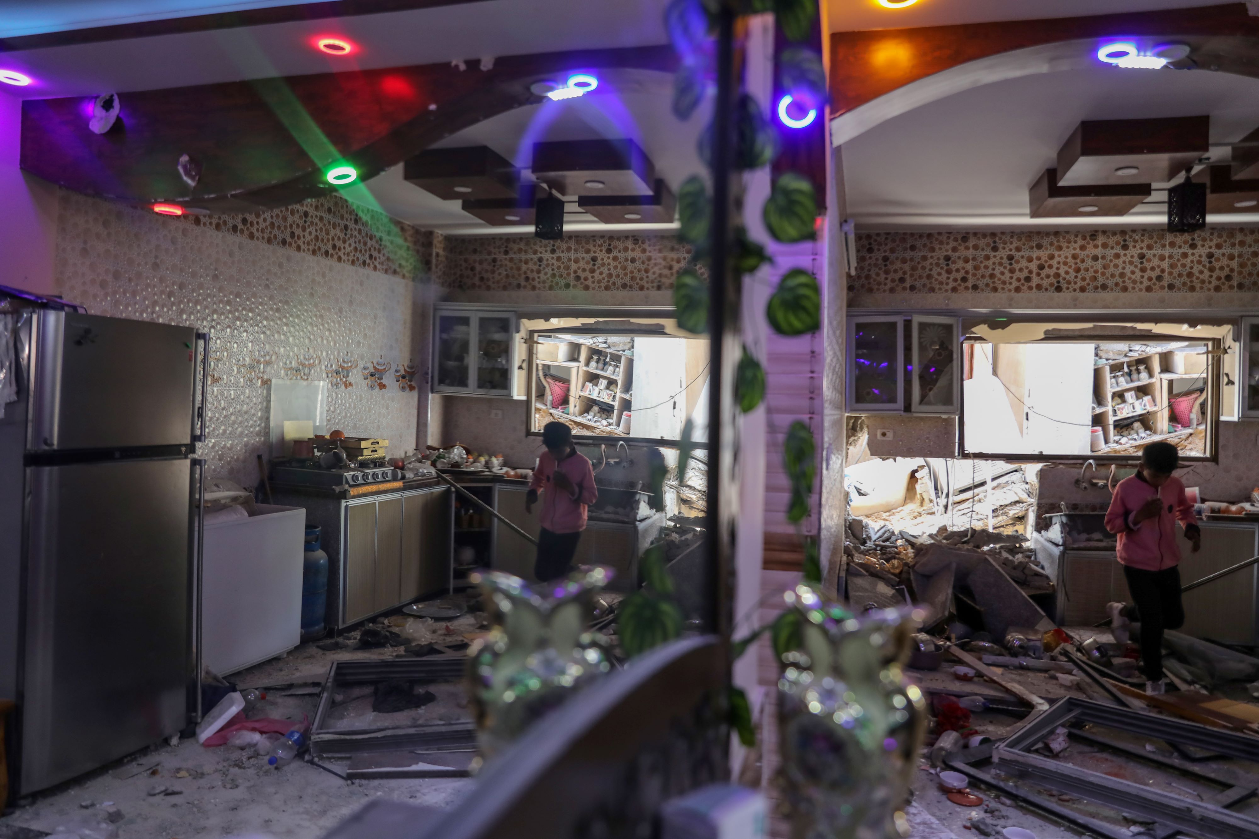 Adas's Kitchen following the air strikes (MEE/Maha Husseini)