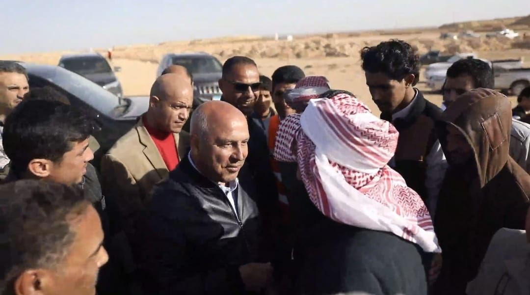 Le ministre égyptien et général de l’armée Kamel al-Wazir rencontre les habitants de Ras el-Hikma le 5 mars 2024 (fournie)