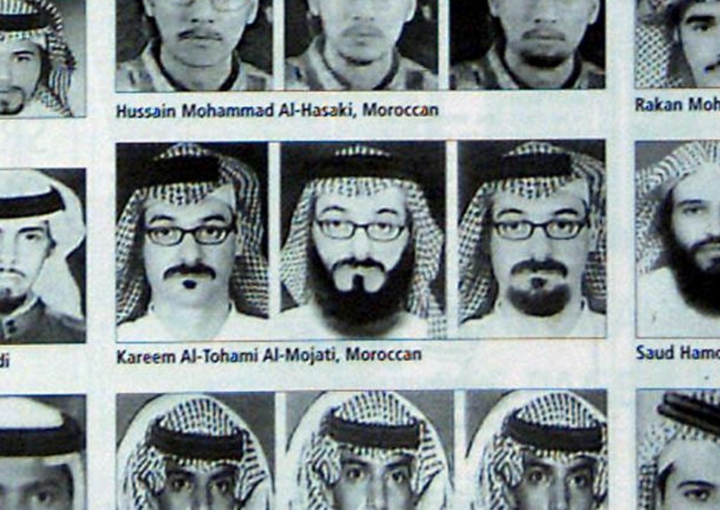 Montage photographique montrant trois portraits du Marocain Abdelkrim Mejjati, « terroriste suspecté » recherché par les autorités, publié le 8 décembre 2003 par le journal Saudi Gazette (AFP)