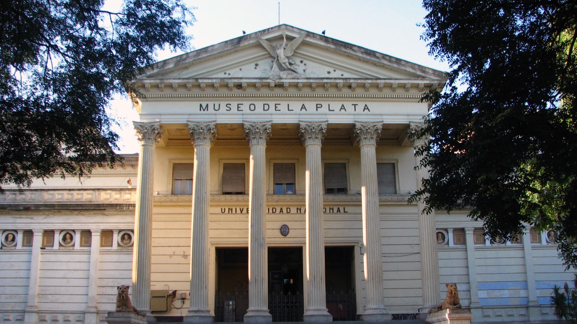 Museo_de_la_Plata-Wikimedia