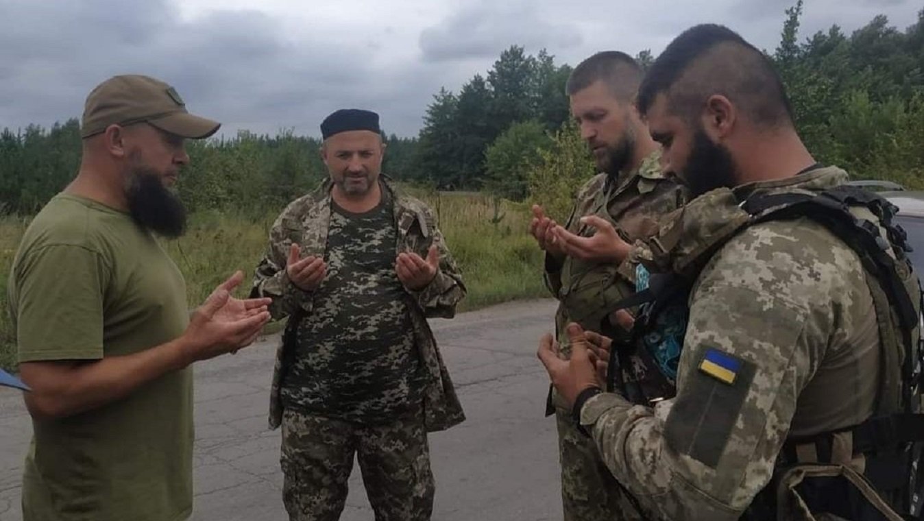 Les Tatars de Crimée se sont battus au sein des unités pro-ukrainiennes contre les séparatistes russes dans le Donbass (document fourni par Imam Yevhen Hlushchenko)