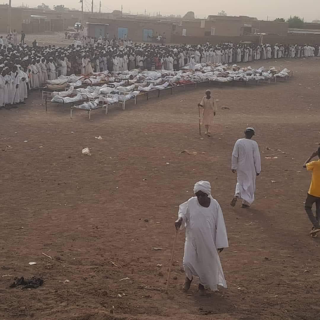A mass funeral carried out in Wad al-Nura in Sudan's Gezira on 6 June (supplied)