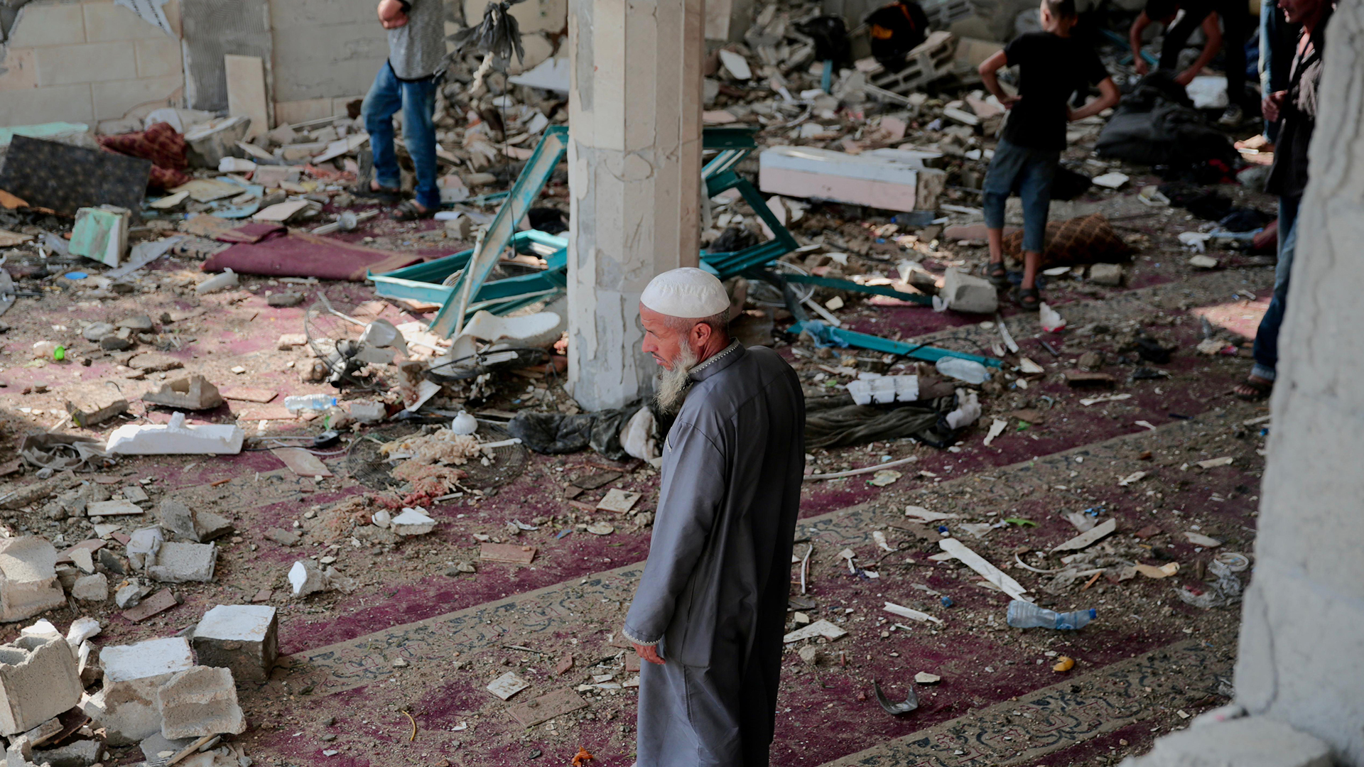 aftermath israeli strike mosque deir el-balah