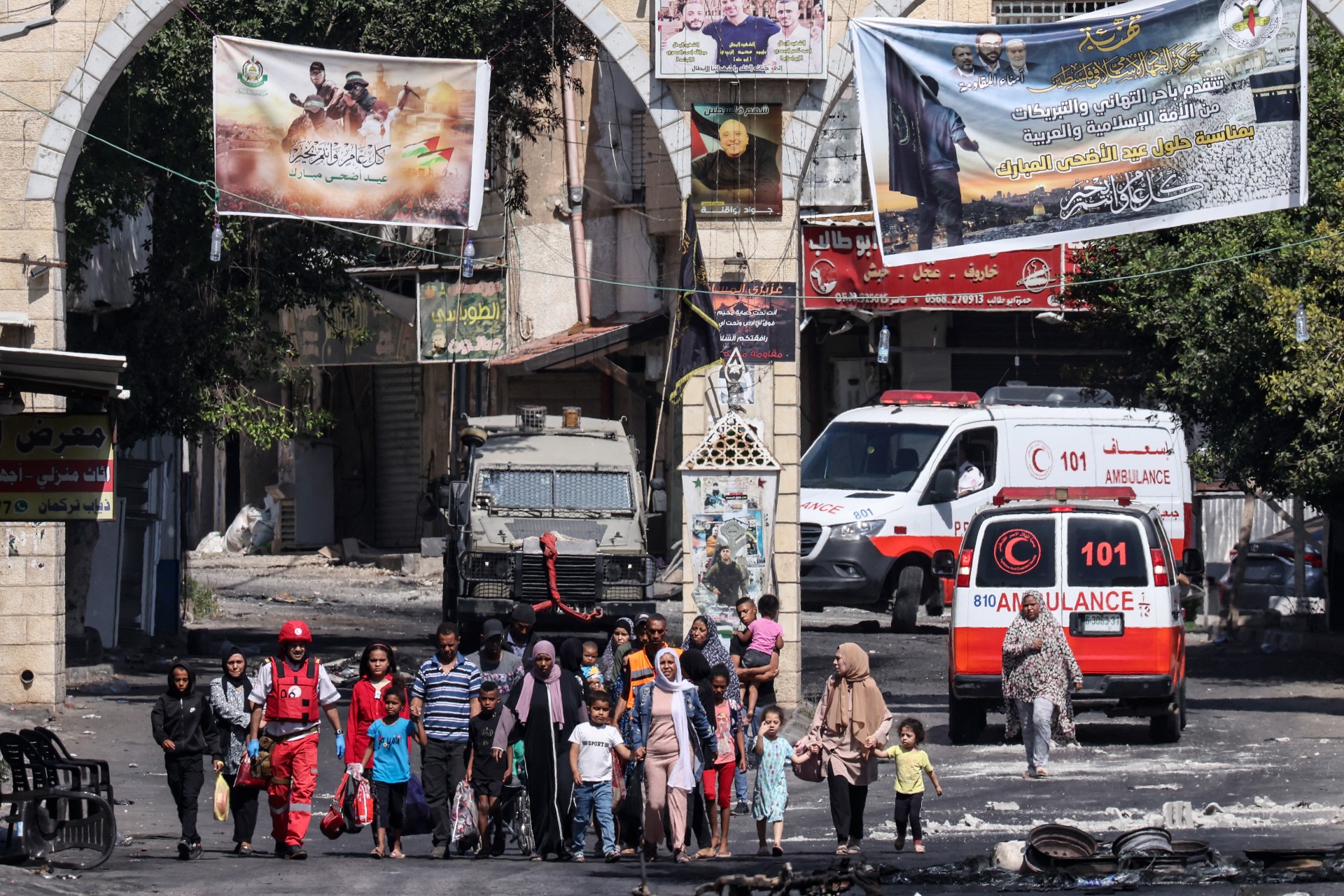 ambulance jenin refugees fleeing 