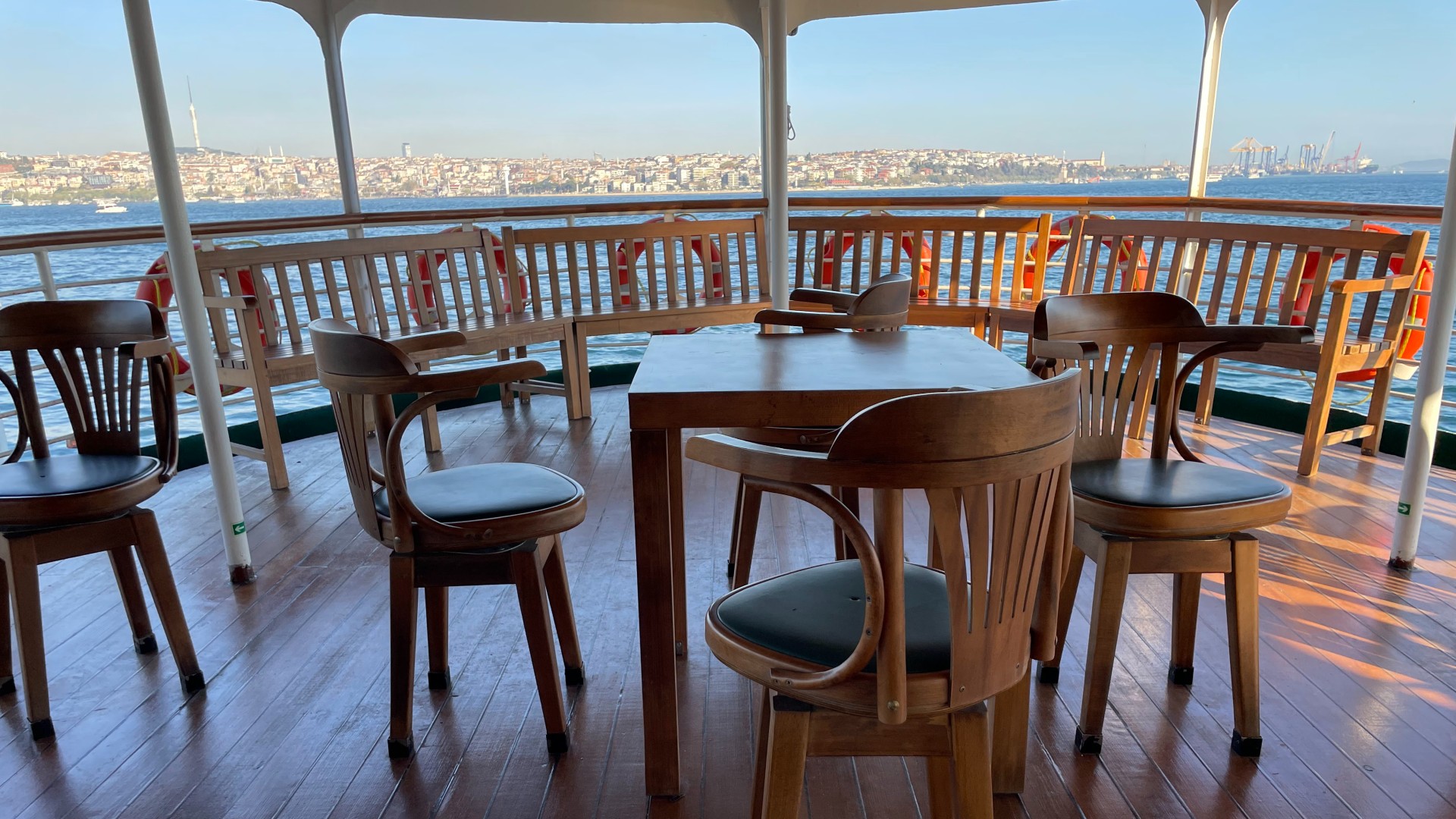 chairs ship Istanbul 