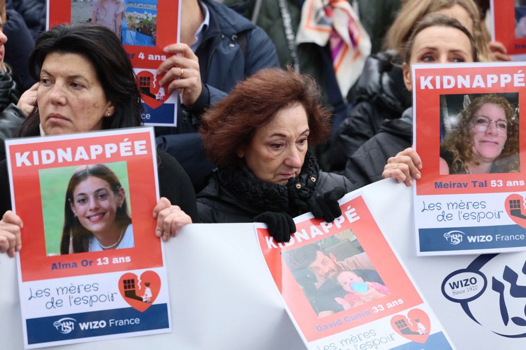 Supporters and relatives of Israeli hostages take part in a gathering self-called "The Mothers of Hope" to call for the release of the 239 hostages held by Palestinian group Hamas in Gaza, in Paris, on November 17, 2023.