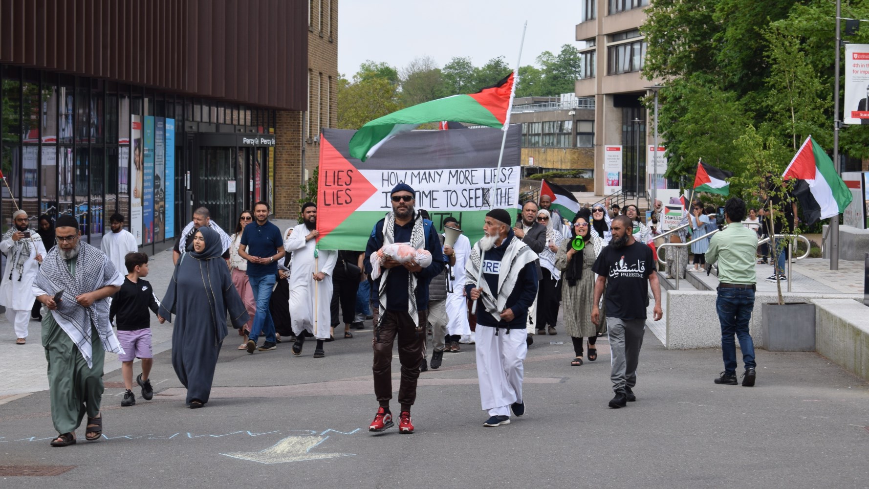 hannah-houghton-leicester-uni-gaza-encampment-11