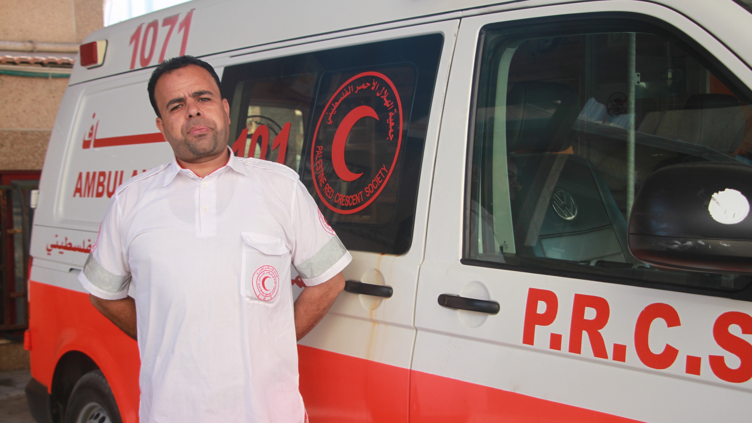 Ibrahim Abu al-Kas, a paramedic, lost his closest colleague in the line of duty during the 2014 Israeli assault on Gaza. (MEE/Ahmed Al-Sammak)