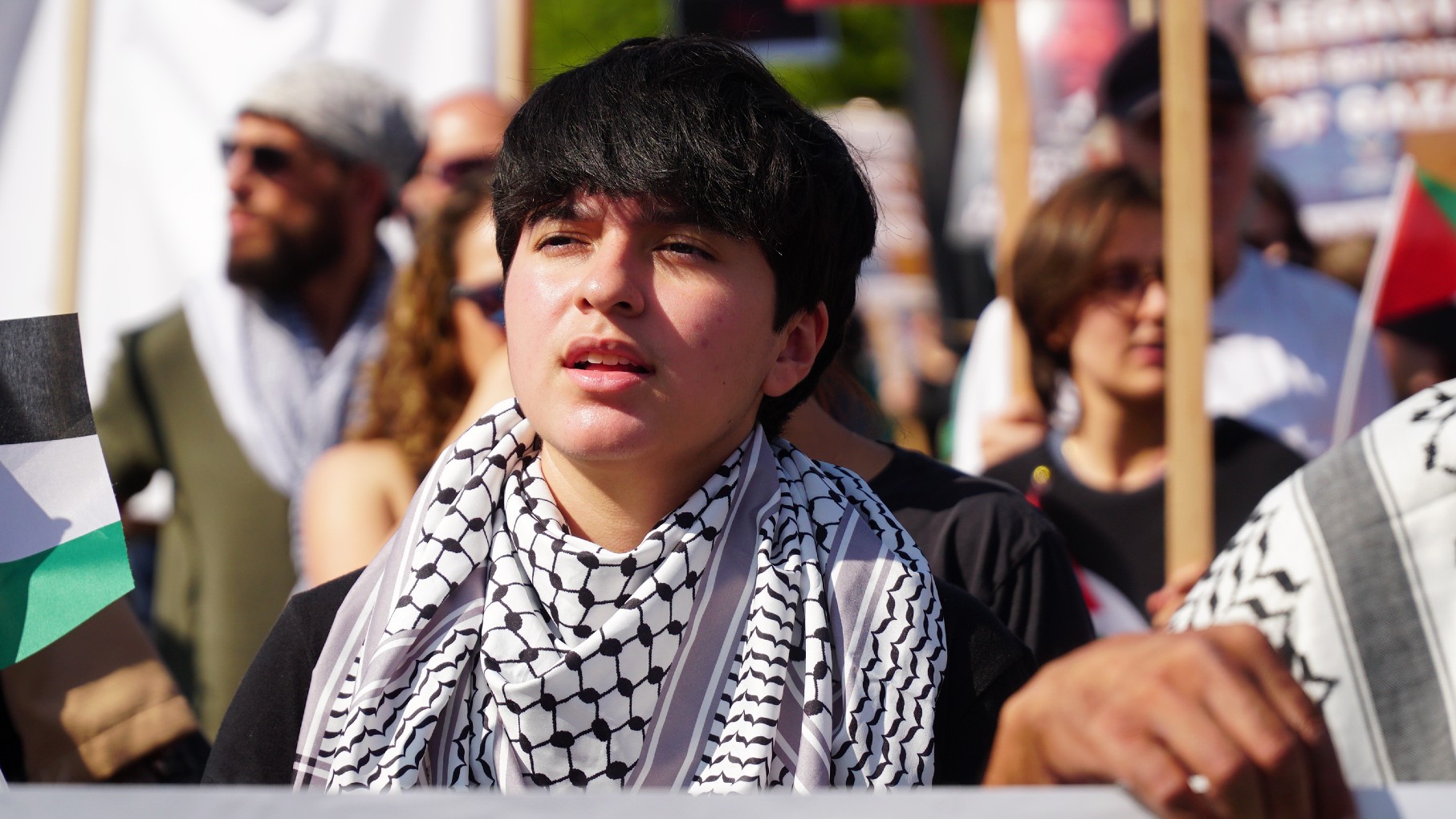 Thousands protested in Chicago against the ongoing war in Gaza, with demonstrators calling for an end to US military aid to Israel (Azad Essa/MEE)