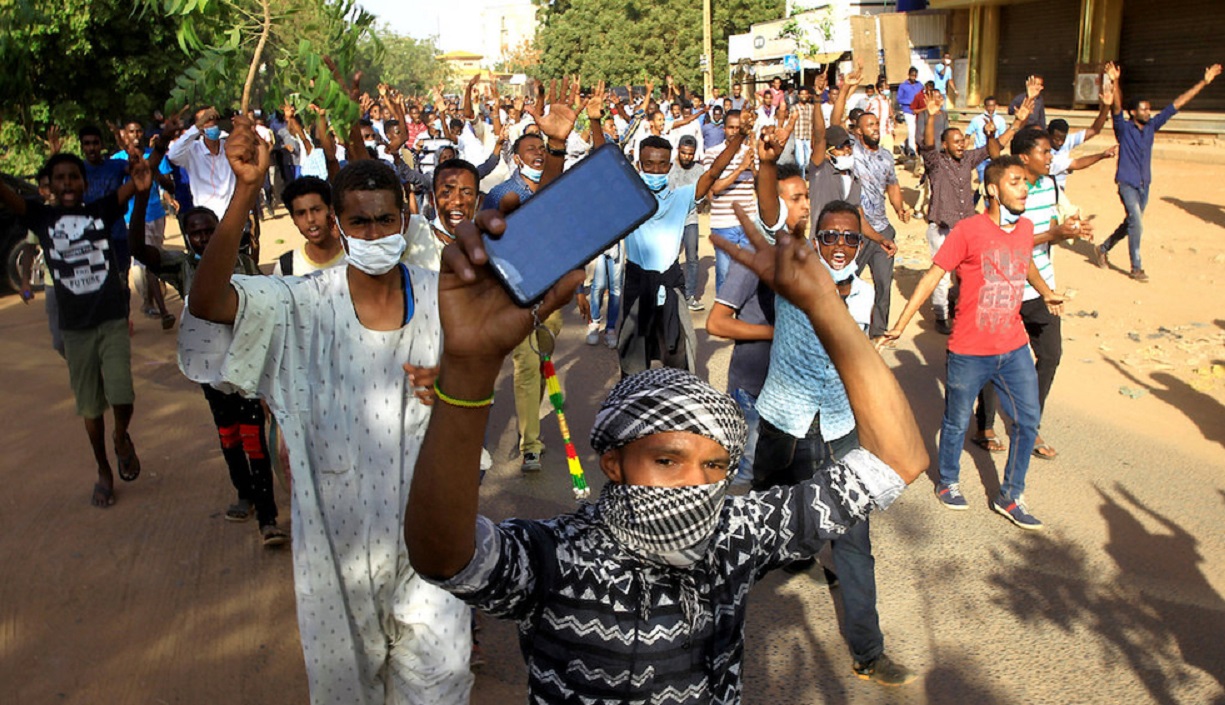 Des Soudanais manifestent cette année contre la baisse du niveau de vie (Reuters)
