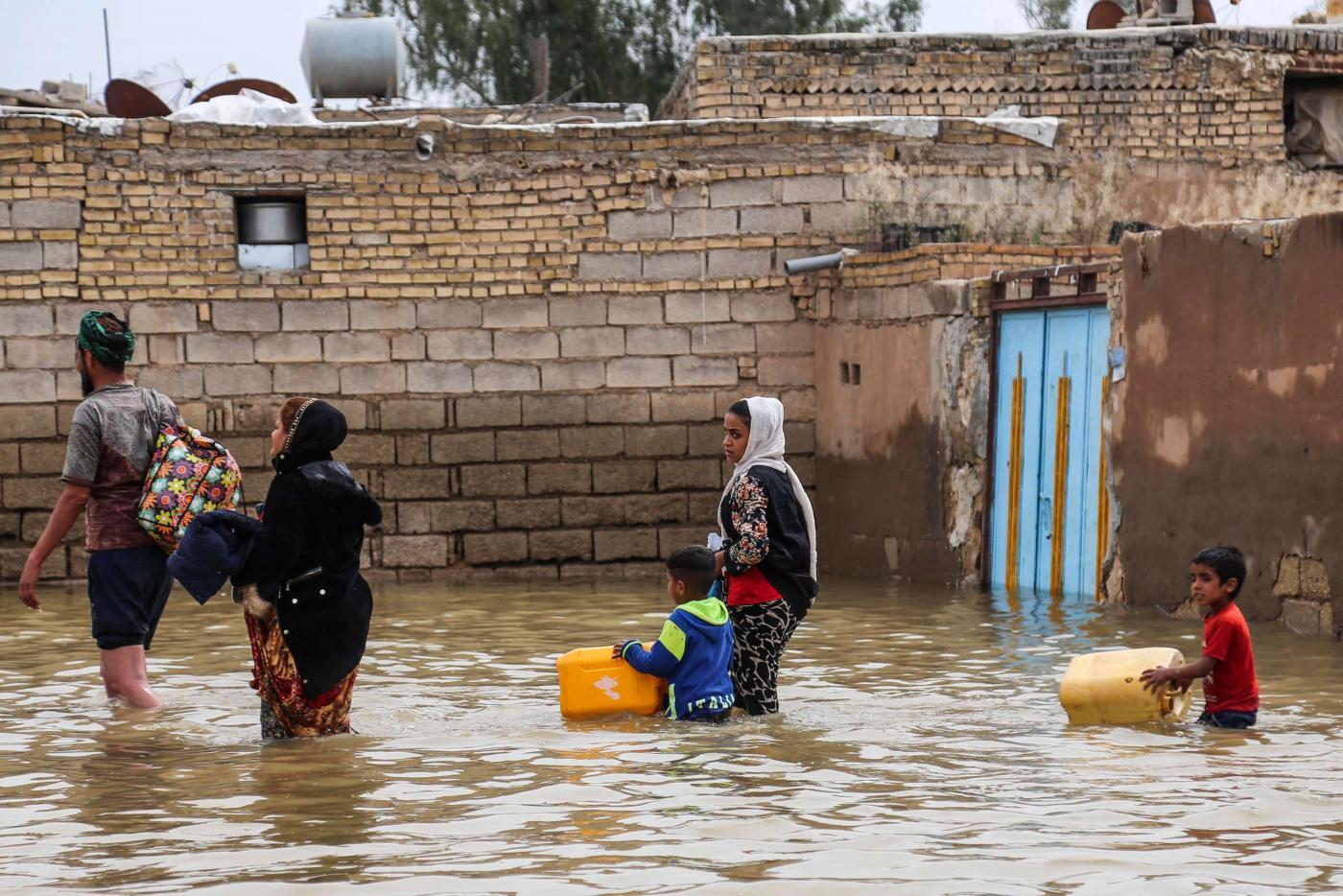 Les dommages des inondations sont évalués à plusieurs centaines de millions de dollars (AFP)