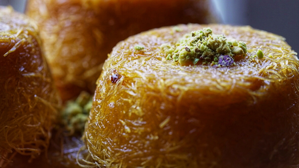 Kunafa cups are a smaller version of the Middle Eastern dessert (@babylonbakehouse)