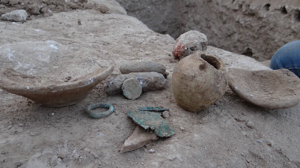 Illegal looting continues at archaeological sites to this day. Items from a site in Syria in 2014.
