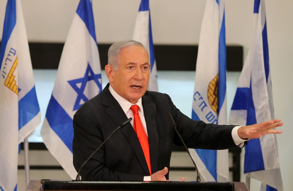 Israeli Prime Minister Benjamin Netanyahu speaks in Beit Shemesh on 8 September (AFP)
