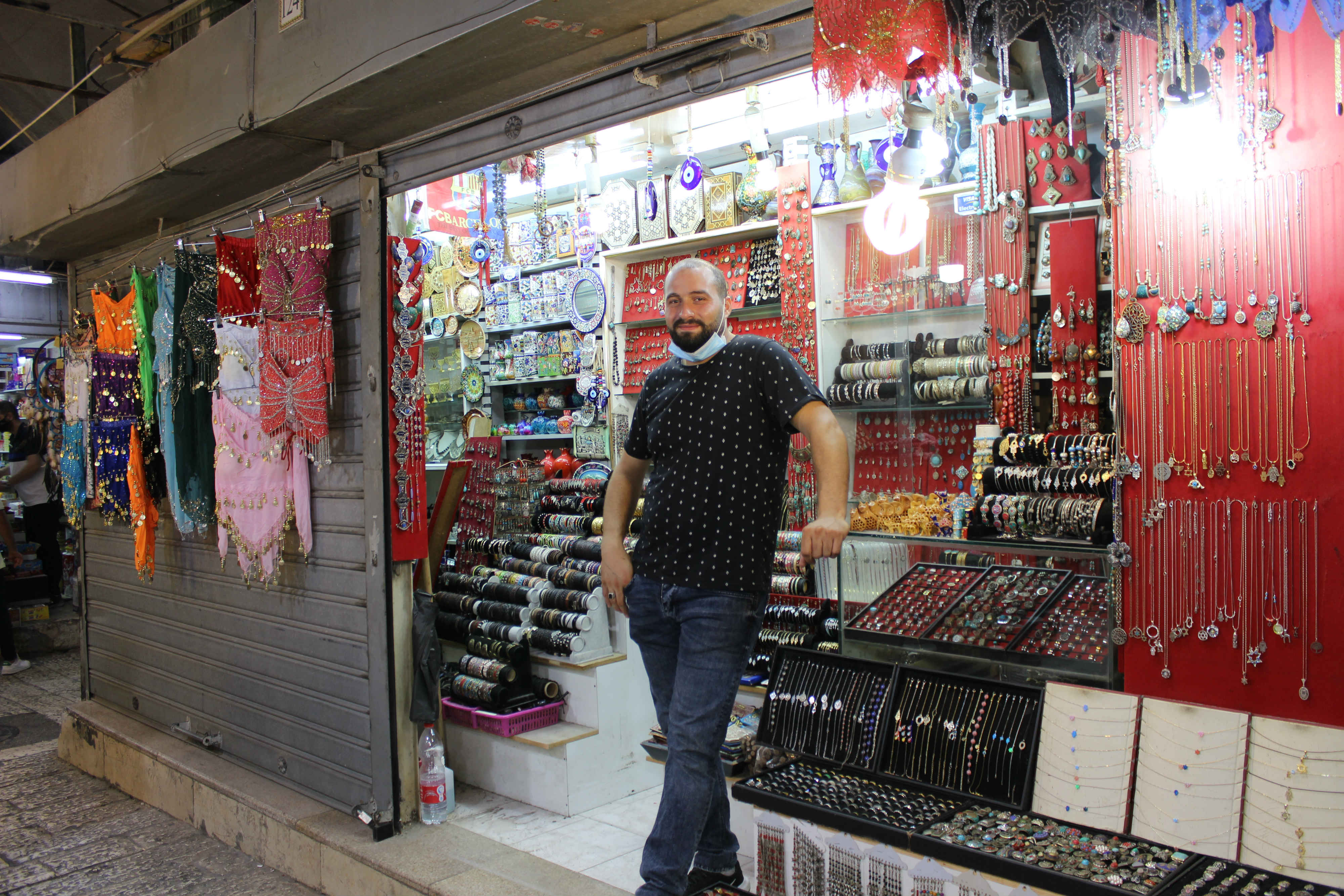 Abdeen is aware that he will not be able to sell anything because he relies mainly on tourists (MEE/Aseel Jundi)
