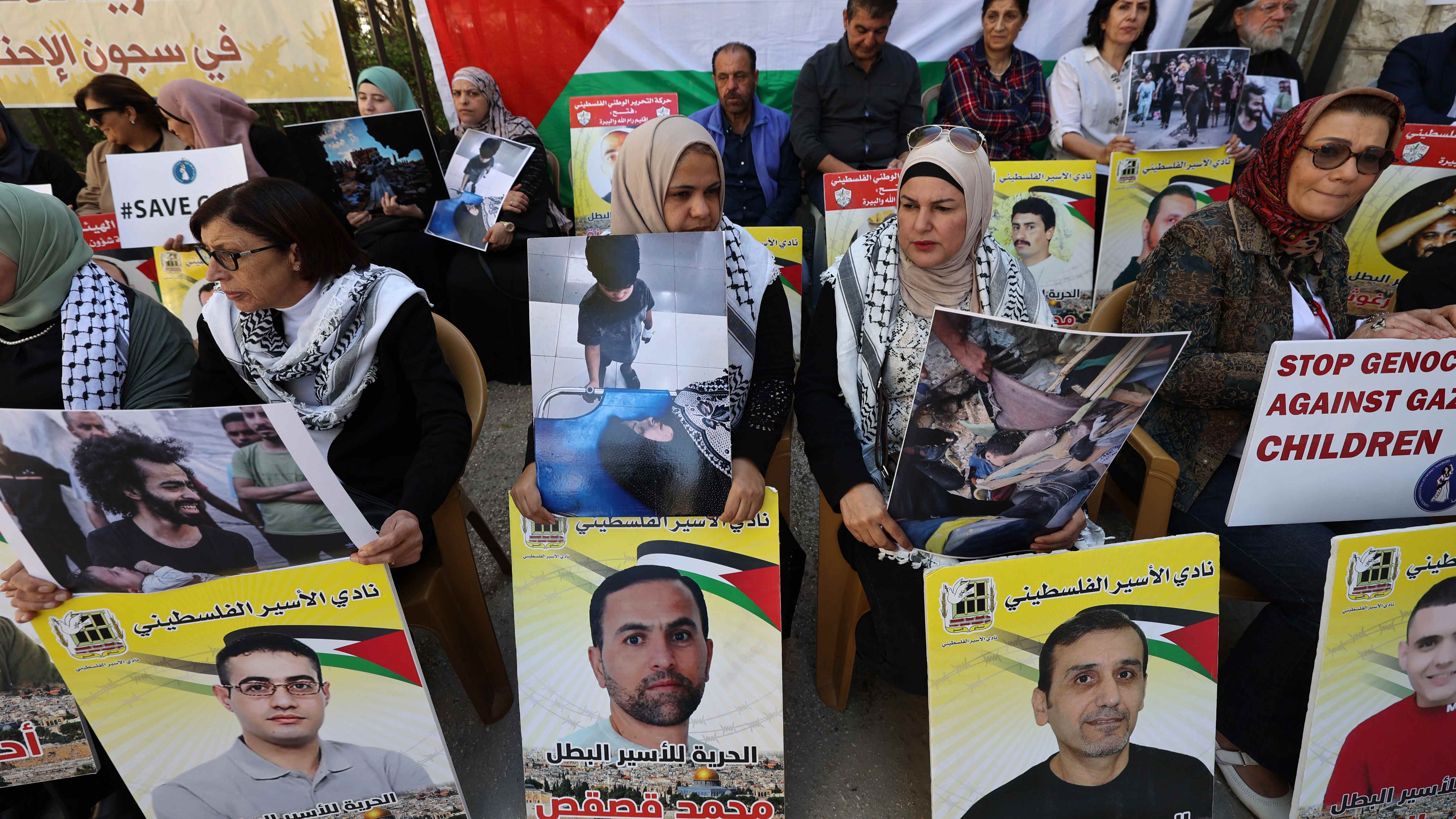 palestinian-prisoners-ramallah-17-october-jaafar-ashtiyeh-afp