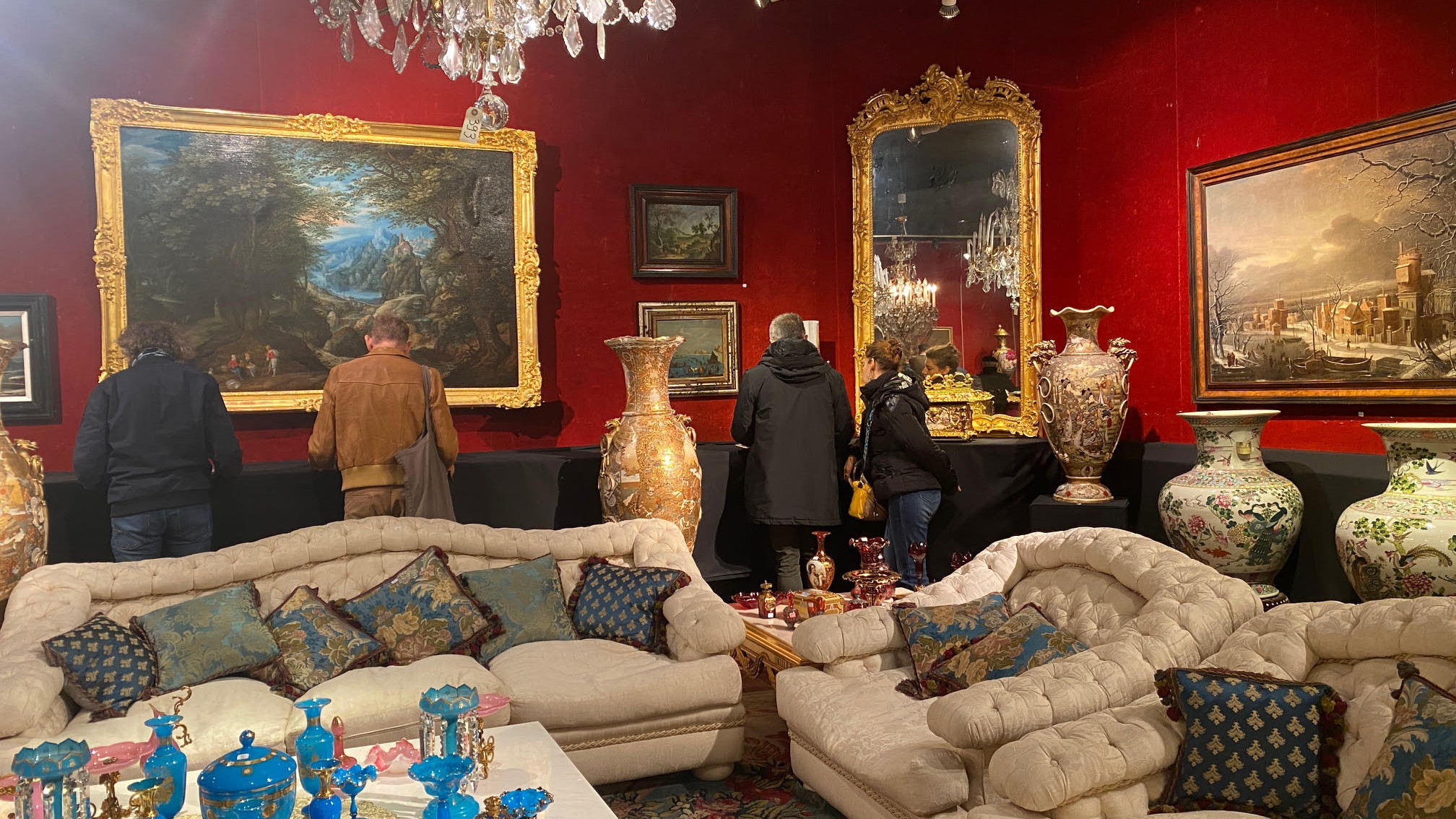 Among the items auctioned by Ader were luxurious sofas, tables, paintings, chandeliers, porcelain dinner sets and rugs. (Céline Martelet/Middle East Eye)