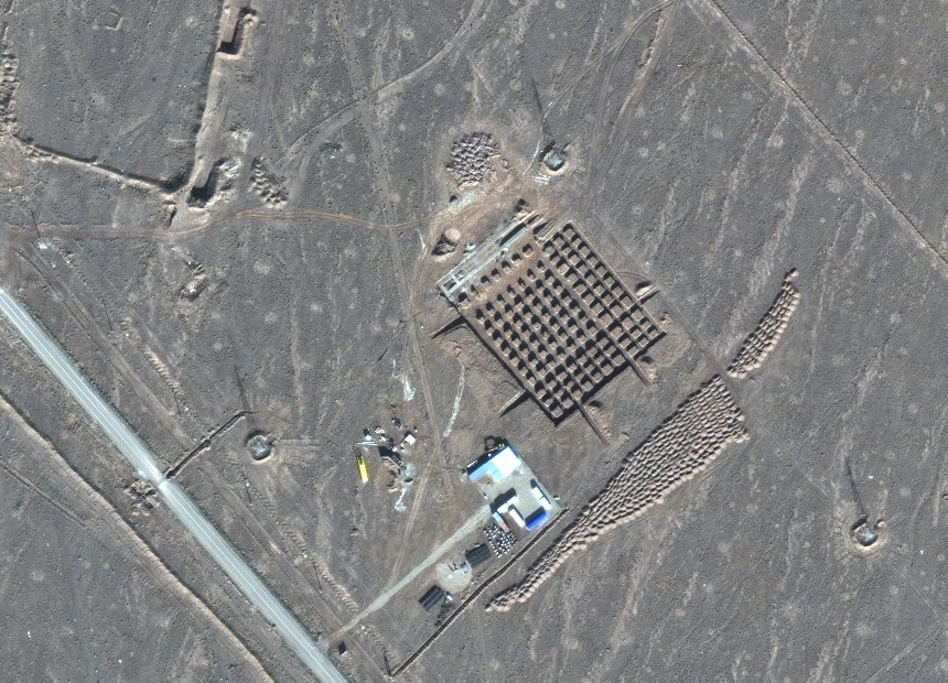 Satellite image of Iran's Fordow Fuel Enrichment Plant (FFEP), northeast of the city of Qom, on 8 January 2020 (AFP/©2021 Maxar Technologies)