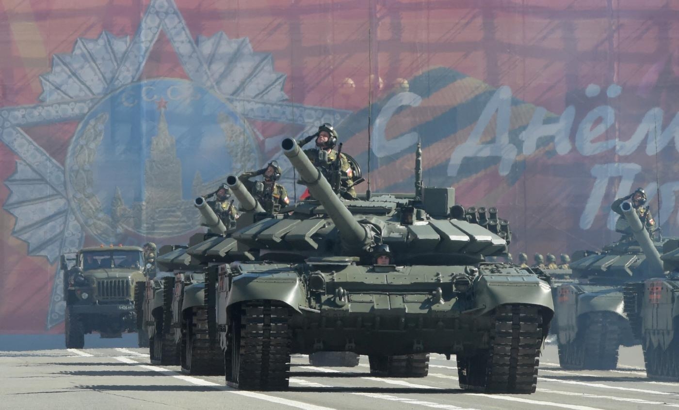 L’Égypte et l’Algérie se sont classées parmi les quatre premiers acheteurs d’armement russe au niveau mondial ces dernières années (AFP)