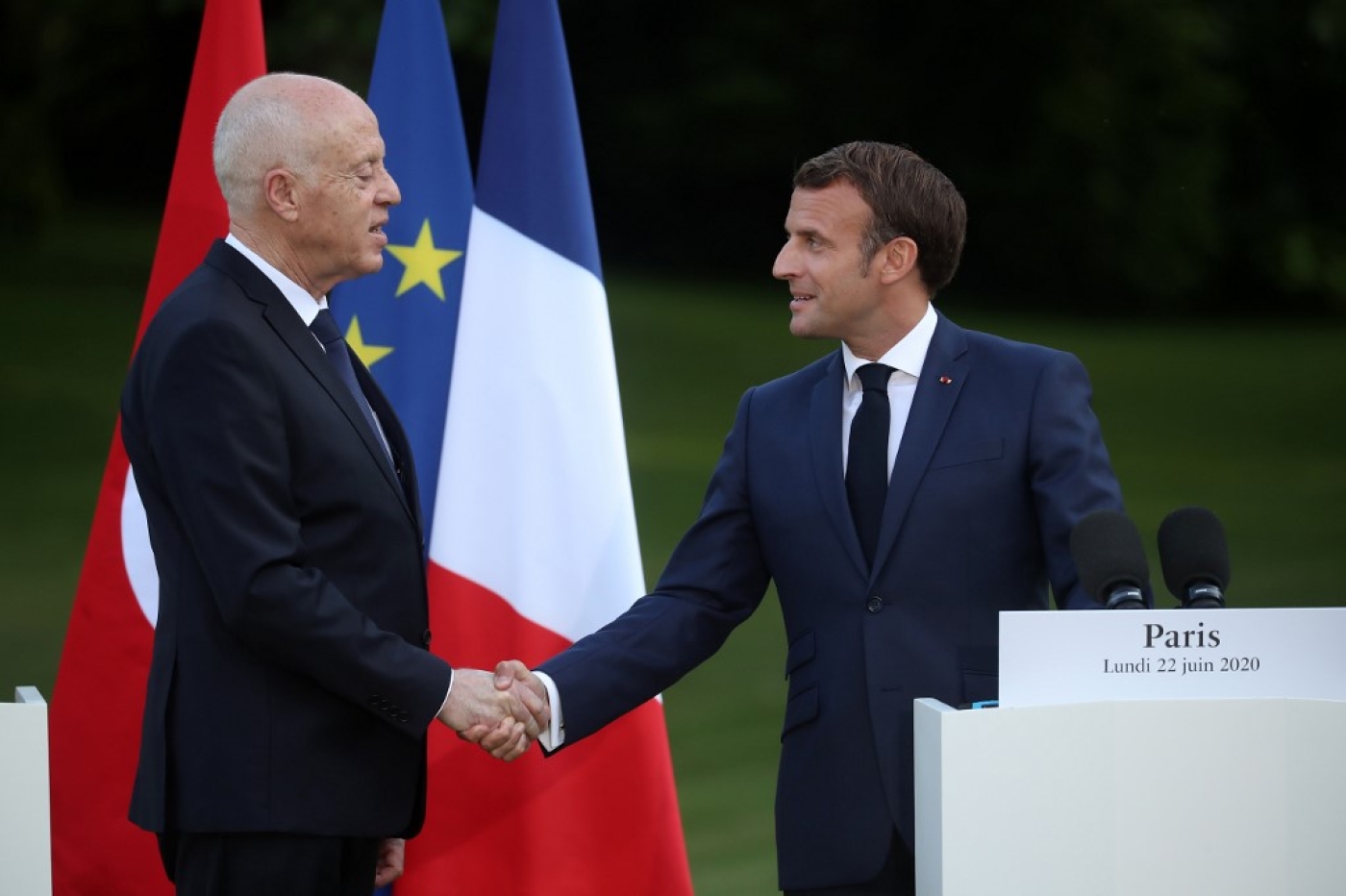 « La France et la Tunisie demandent ensemble à ce que les belligérants cessent le feu et tiennent leurs engagements de reprendre les négociations » appelé lundi 22 juin Emmanuel Macron lors de la conférence de presse conjointe avec son homologue tunisien Kais Saied (AFP)