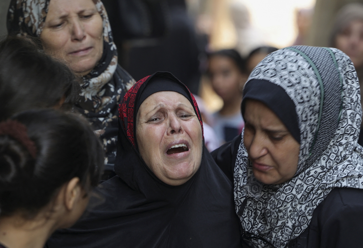 Palestinian women mourning