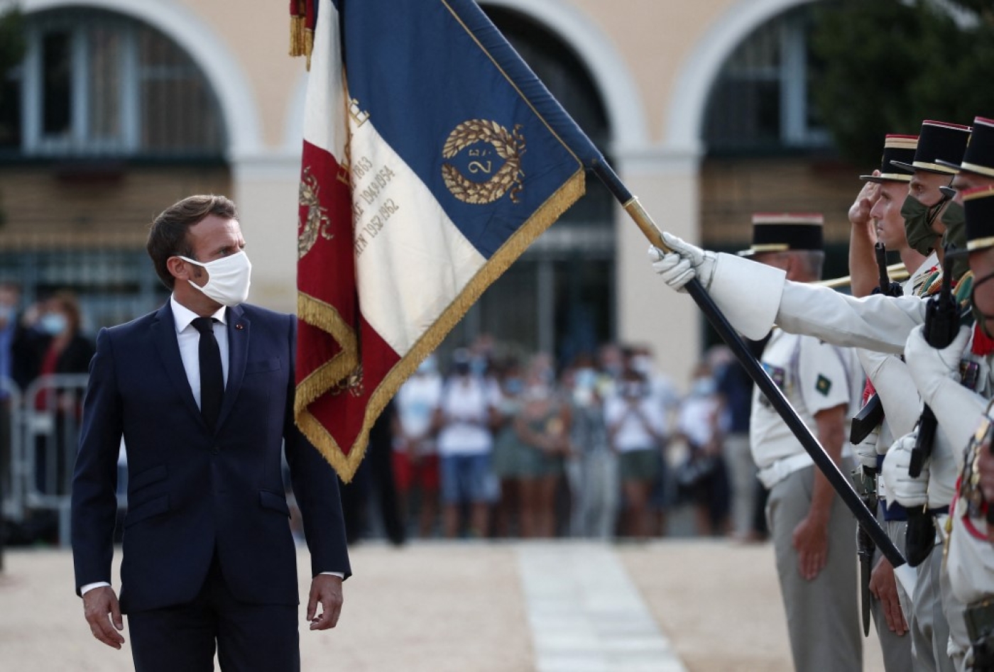 La tribune des hauts officiers à la retraite est adressée au président Emmanuel Macron (AFP)