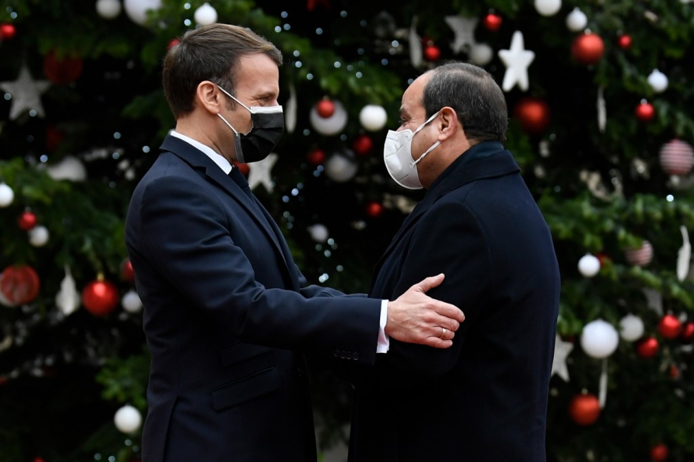 Emmanuel Macron accueille son homologue égyptien Abdel Fattah al-Sissi à l’Élysée, le 7 décembre 2020 (AFP)