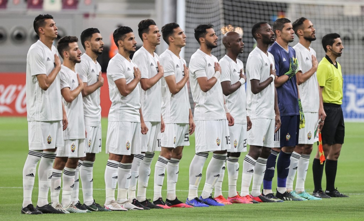 Les Chevaliers de la Méditerranée chantent leur hymne national avant un match de qualification pour la Coupe arabe de la FIFA 2021 contre le Soudan, le 19 juin 2021 (AFP/Karim Jaafar)