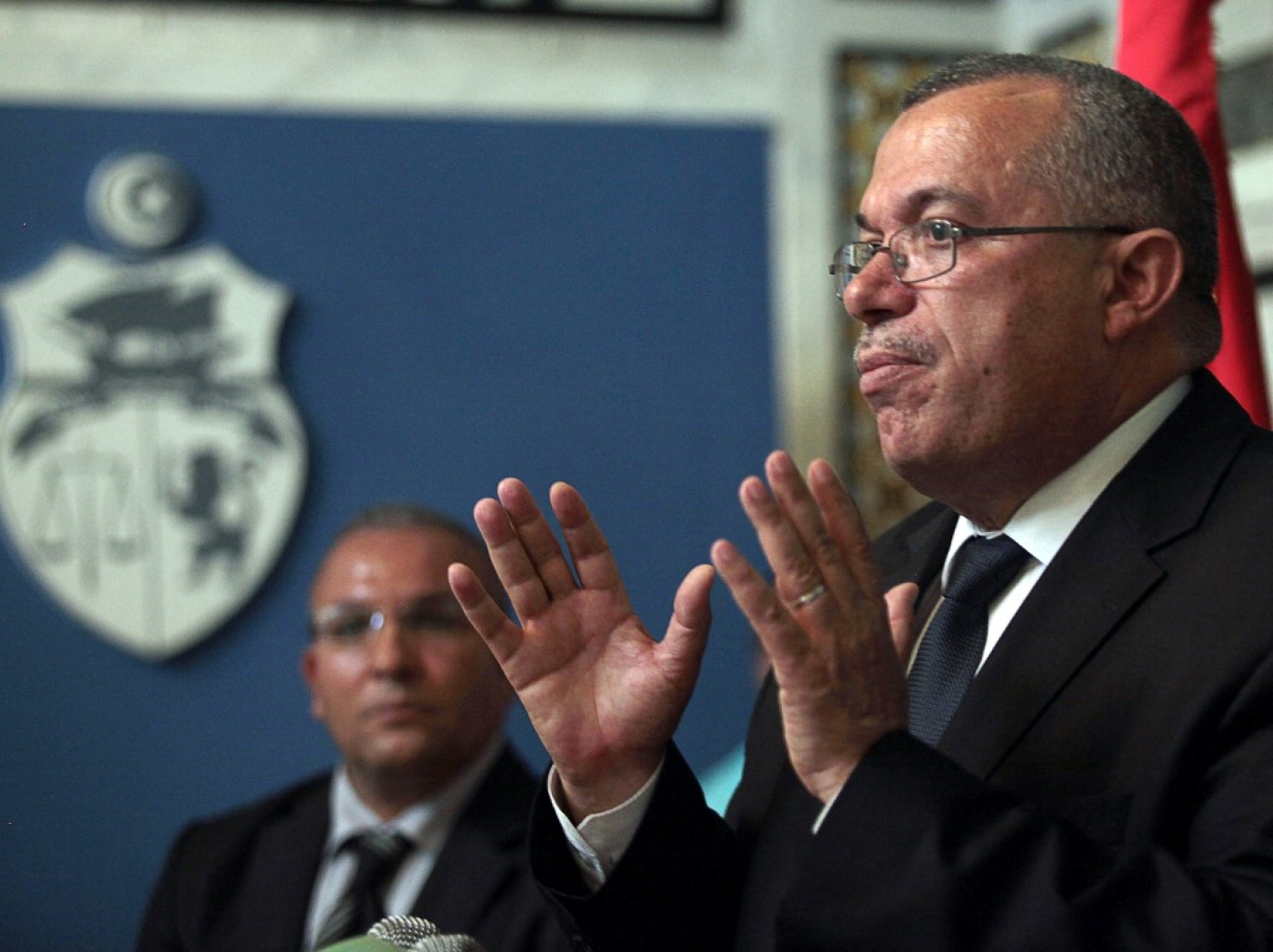 Le ministre tunisien de l’Intérieur a justifié lundi l’arrestation de l’homme fort d’Ennahdha, Noureddine Bhiri, par « des soupçons de terrorisme dans le dossier » (AFP/Fethi Belaïd)