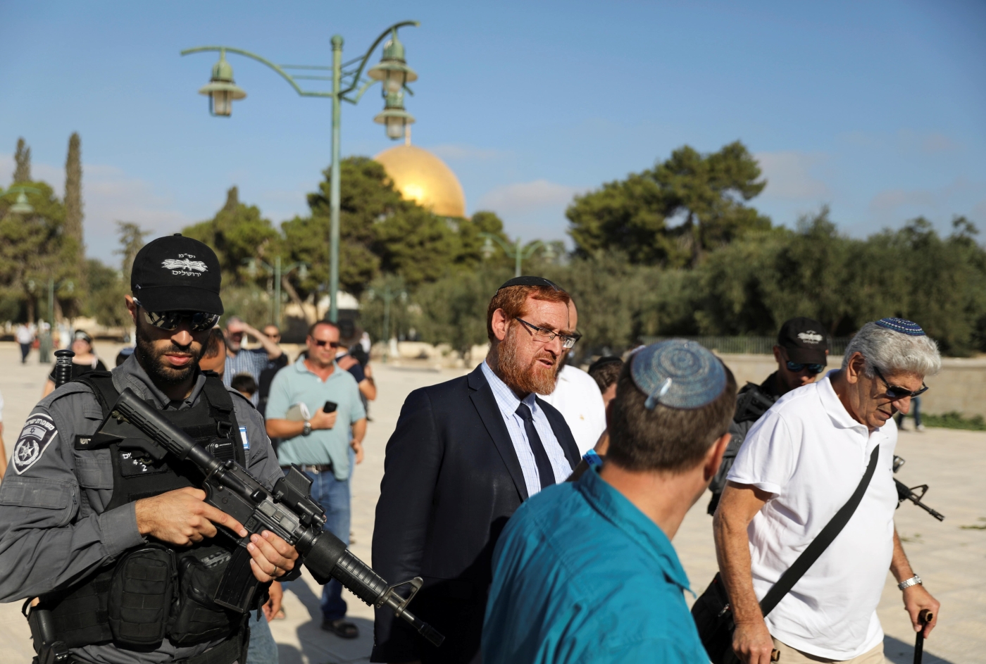 Israeli settlers and former lawmaker Yehuda Glick during a raid in al-Aqsa Mosque. (Reuters/file)