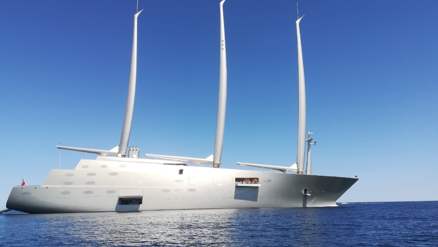 Le Salling Yacht, le plus ​grand voilier de la planète, récemment saisi en Italie, appartient au magnat du charbon, Andreï Melnitchenko, aperçu à Dubaï selon le New York Times (Twitter)
