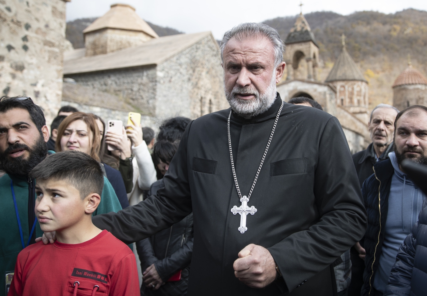 Le père Hovhannes compte rester à Dadivank. L’Azerbaïdjan a déclaré que les sites religieux seraient protégés (Reuters)