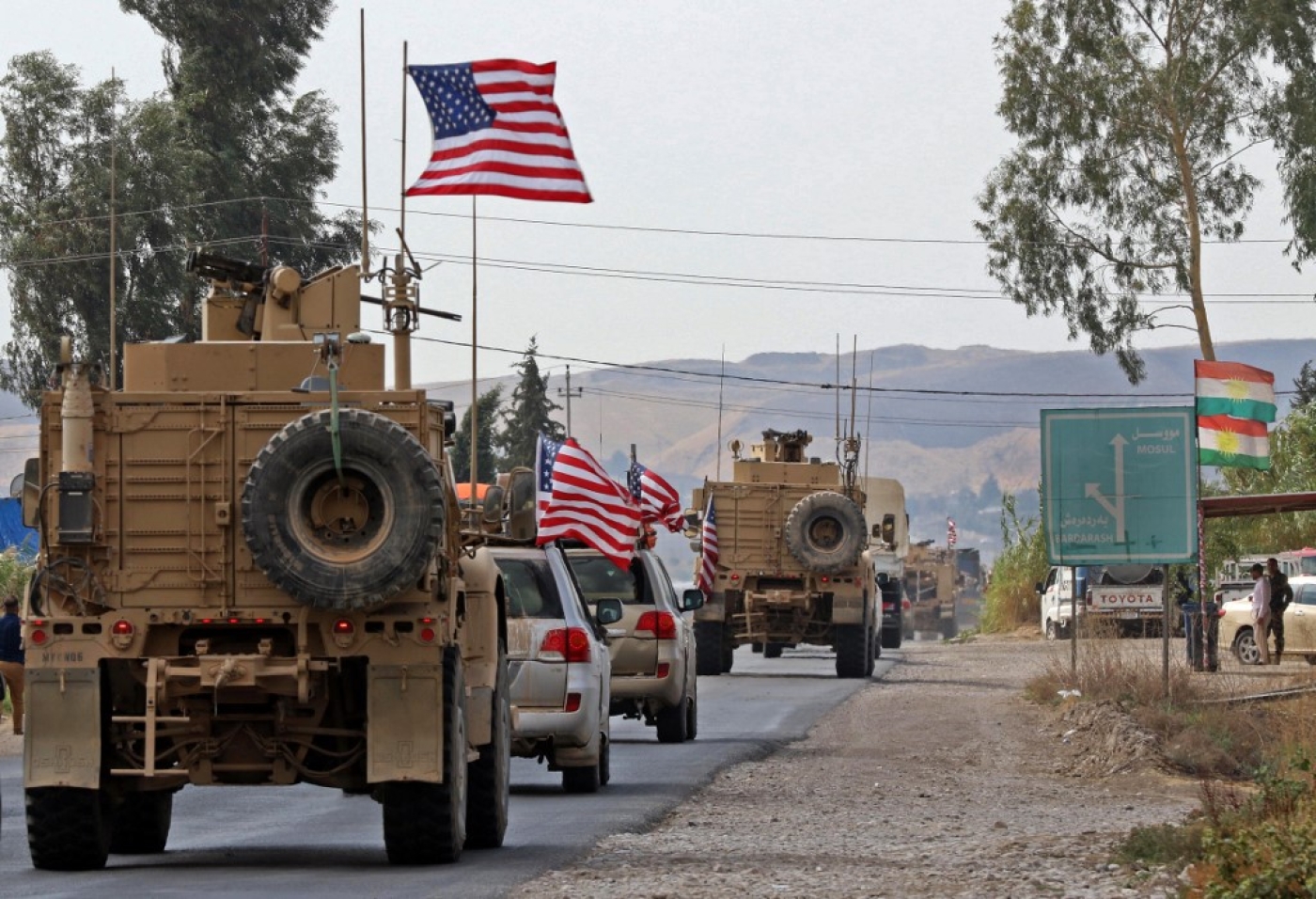 A convoy of US military vehicles arrives in Iraq 