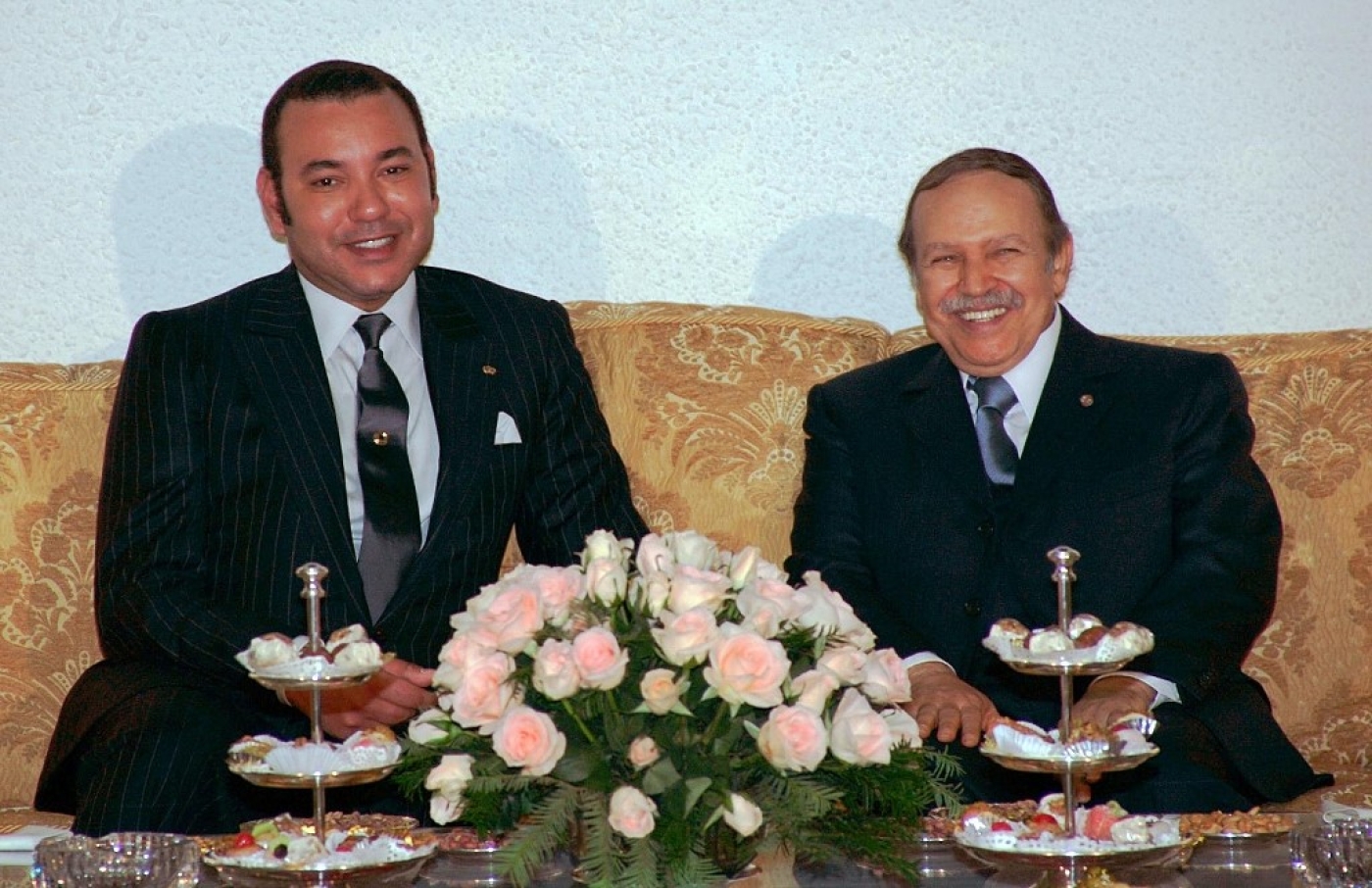Mohammed VI et Abdelaziz Bouteflika au sommet de la Ligue arabe organisé en 2005 à Alger (AFP)