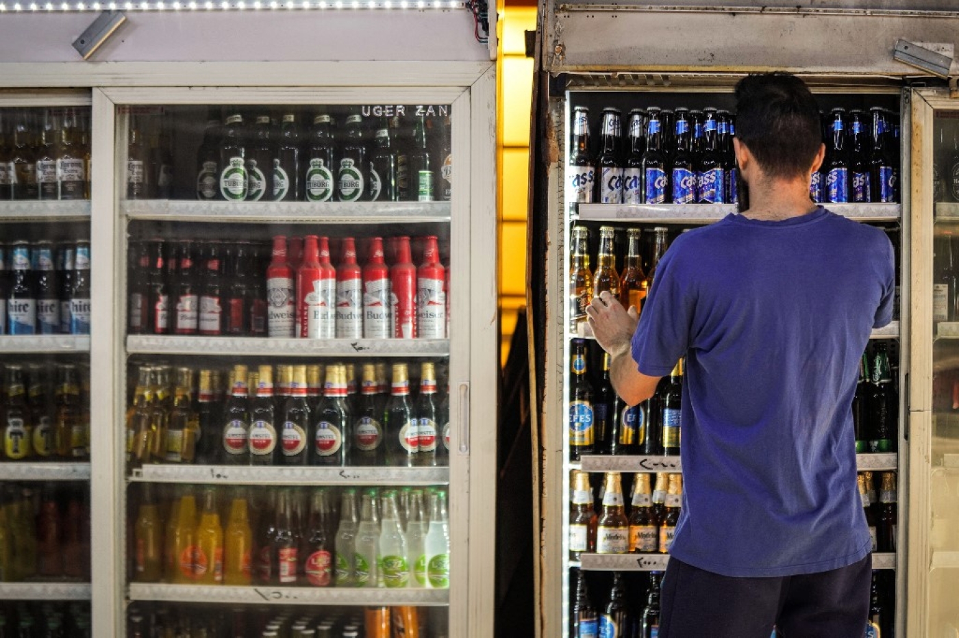 La nouvelle loi contredit une décision gouvernementale imposant une taxe douanière de 200 % sur les « boissons alcoolisées importées », pour une durée de quatre ans (AFP/Ayman Henna) 